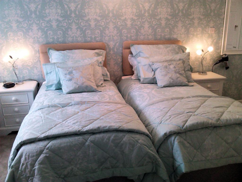 The Old Chapel B&B 로스트위델 객실 사진